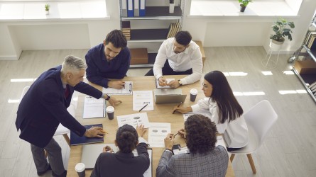 Personas trabajando